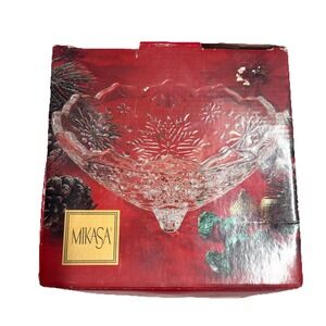 MIKASA Crystal Snowflake Bowl 3 Footed Candy‎ Dish Christmas Holidays Glass NWT